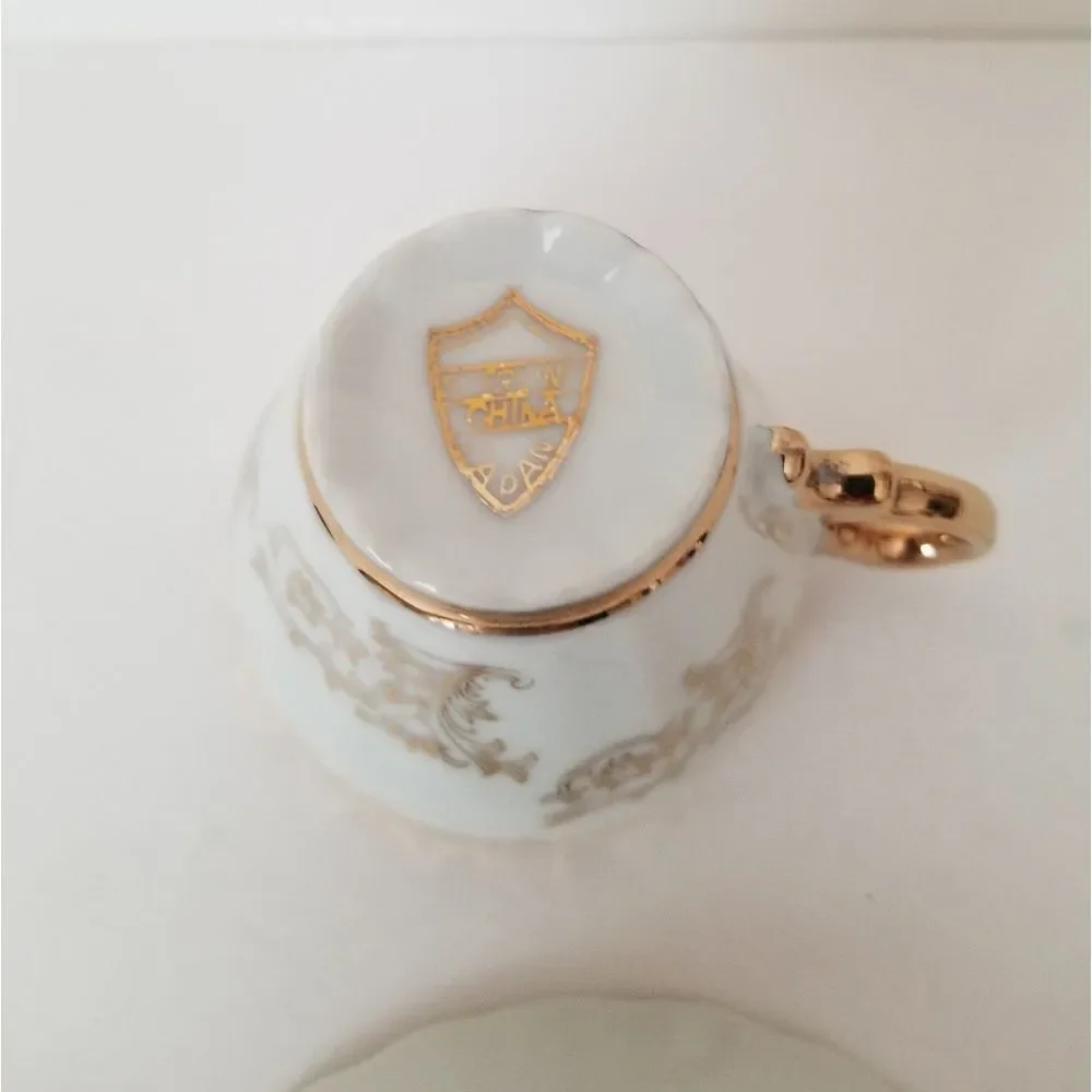 Vintage Fragonard Demitasse teacup & saucer set